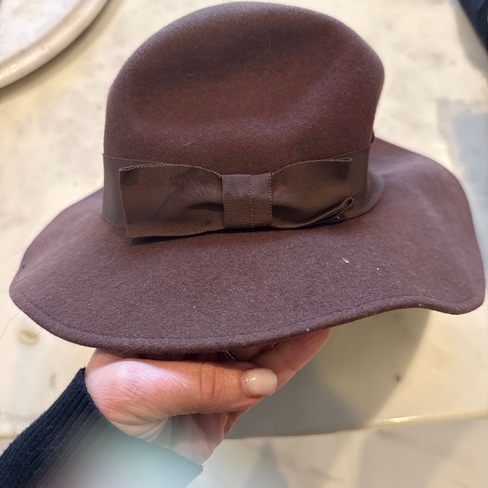 Burberry hat